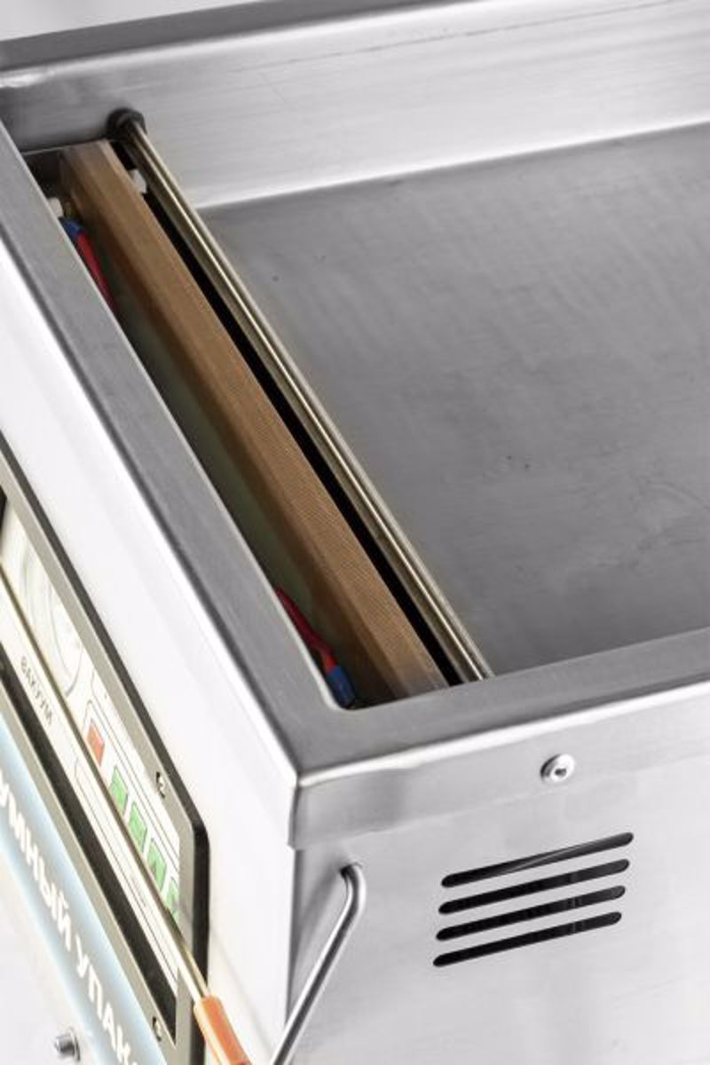 Вакуумный упаковщик DZ-300/PD Foodatlas Eco